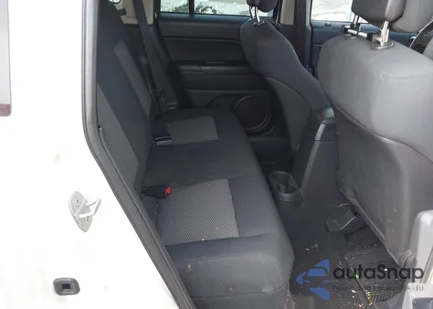 2010 Jeep Compass Sport из США, поврежденный, VIN 1J4NT4FBXAD553465